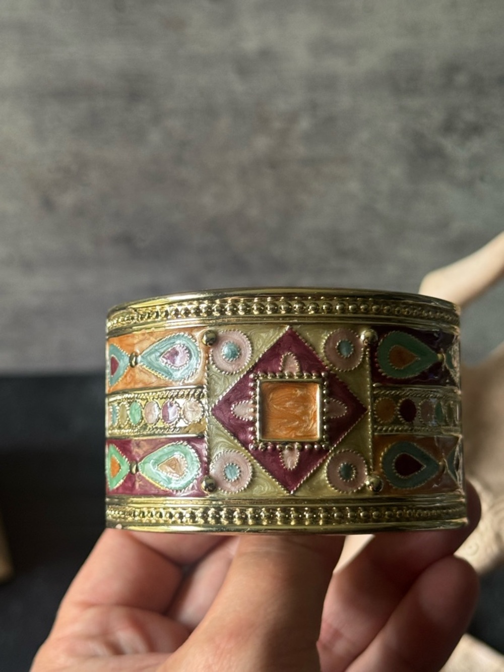 Vintage Enamel Cloisonne Hinged Cuff Bracelet Colorful Egyptian Revival - Picture 8 of 10